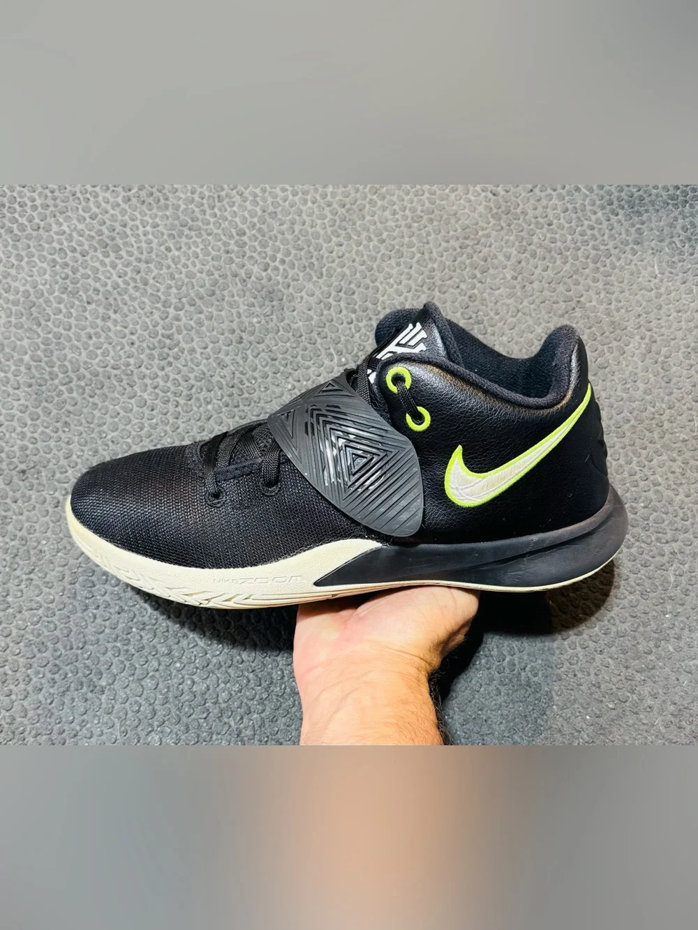 Nike Kyrie Flytrap 3 ‘Black Volt’ 2019 (Sz 10M/11.5W)